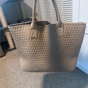 Elegant Tan Woven Tote Bag